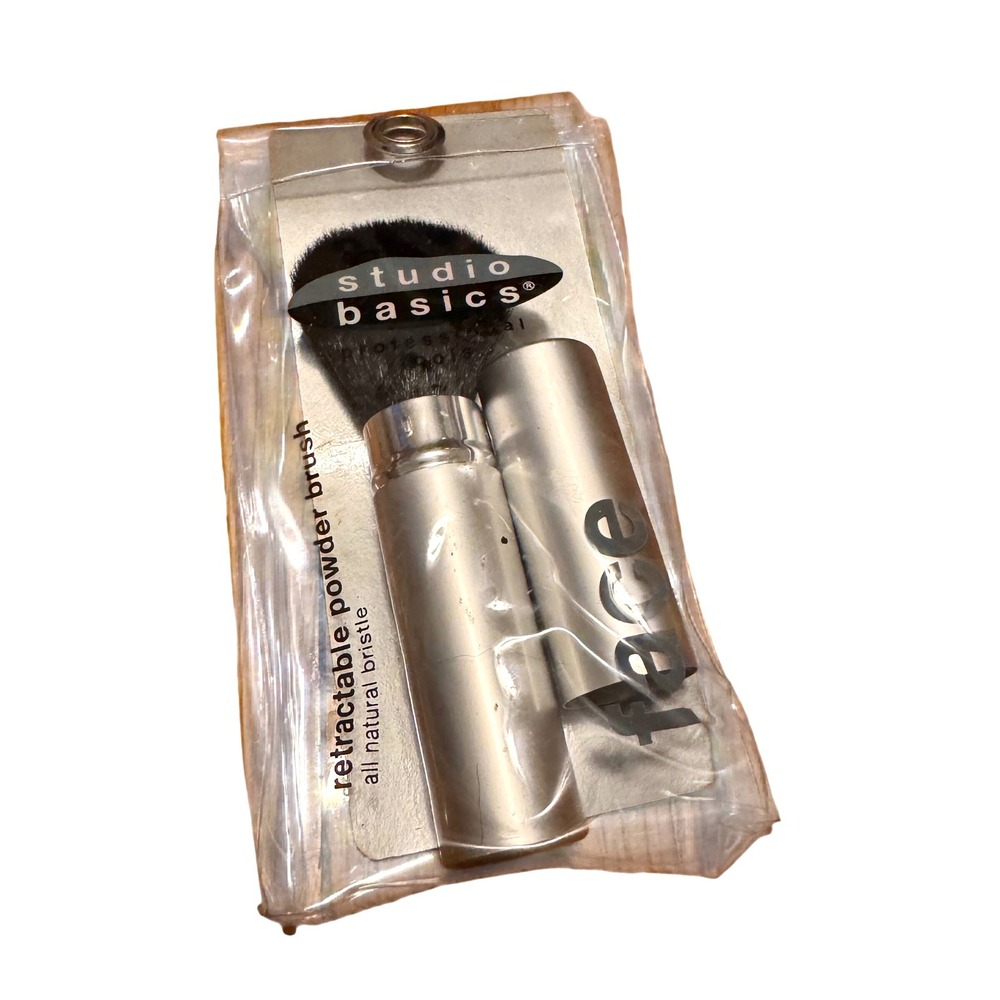 $3 BUNDLE ITEM NWT Studio Basics Retractable Powder Brush Natural Bristle